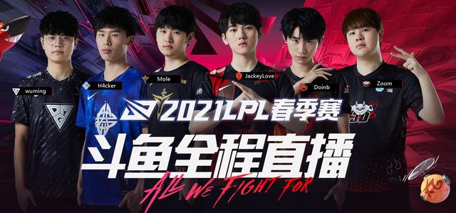 她以出色的 她以出色的