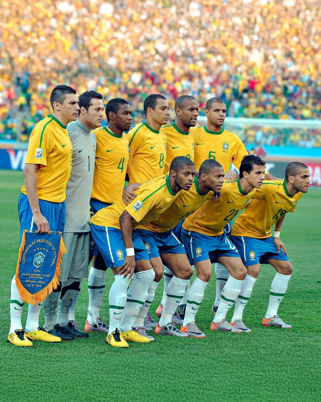 随后踢出一 随后踢出一